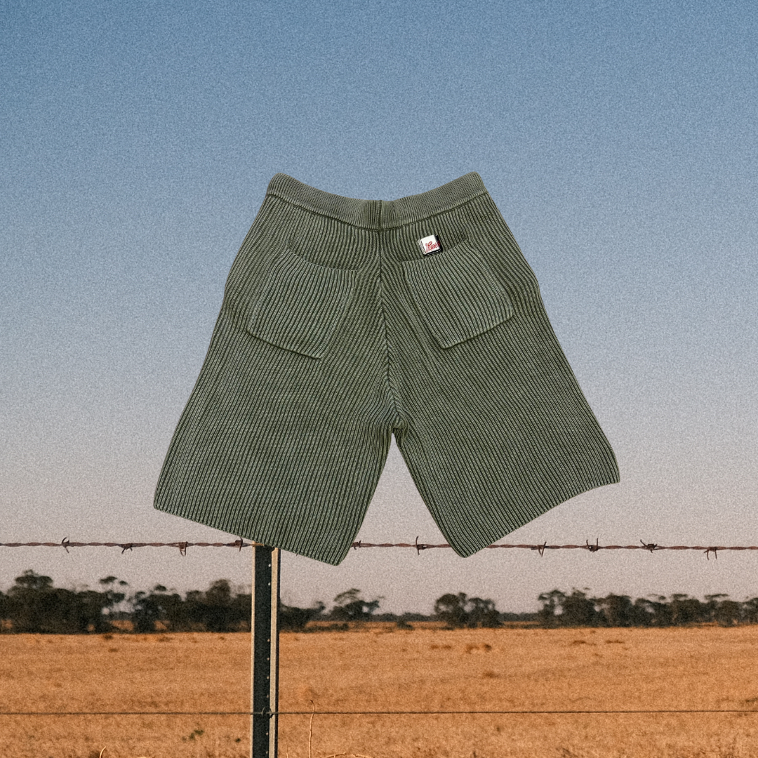 KNITTED SHORTS - GREEN