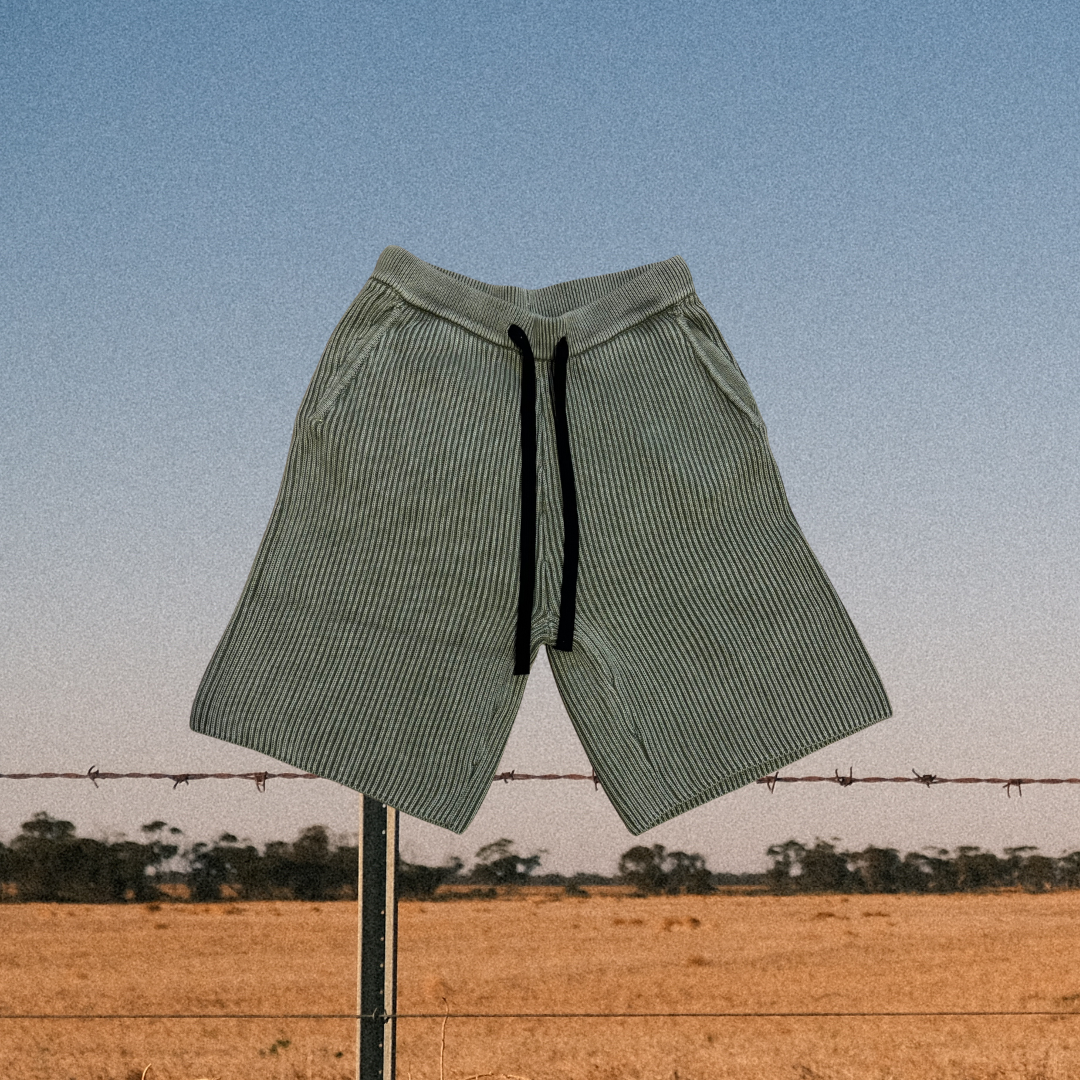 KNITTED SHORTS - GREEN