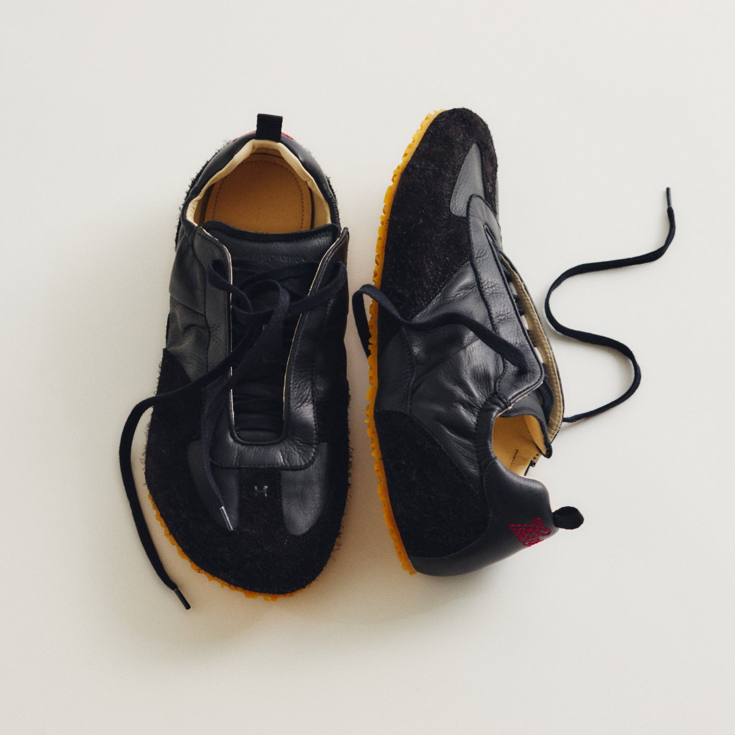 FLOW TRAINER - BLACK