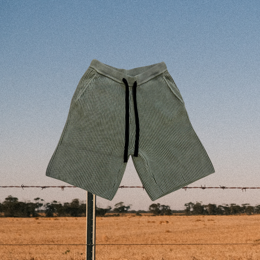 KNITTED SHORTS - GREEN